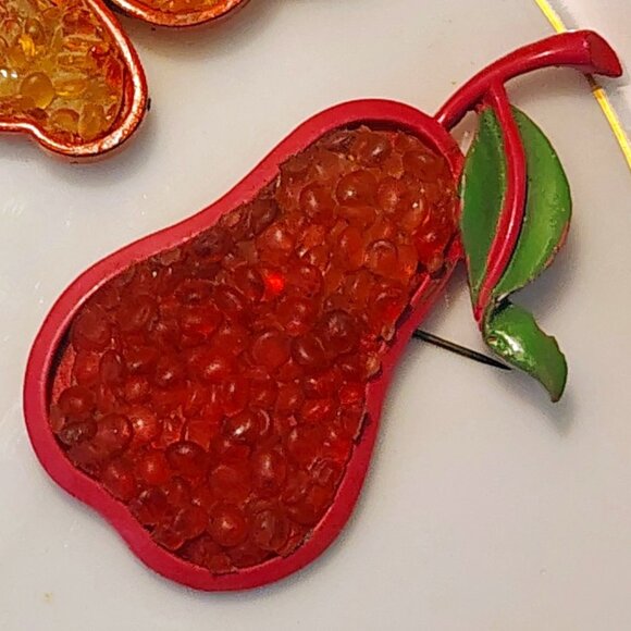 Vtg 40s 50s Set of 3 Forbidden Fruit, Pear, Butterfly, Lava Rock Lucite Brooch - Picture 4 of 6